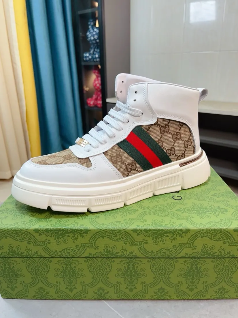 Men's shoes 💰440🌹🌹GUCCI [Gucci] New high-top men's shoes, a high-end brand, the latest fashionable casual men's shoes, trendy and versatile, relaxed and sporty style, uppers imported from Italy, first-layer cowhide, genuine leather lining, and ultra-fine workmanship. Original personalized fashionable rubber wear-resistant outsole, light and comfortable on the foot, size 38-44